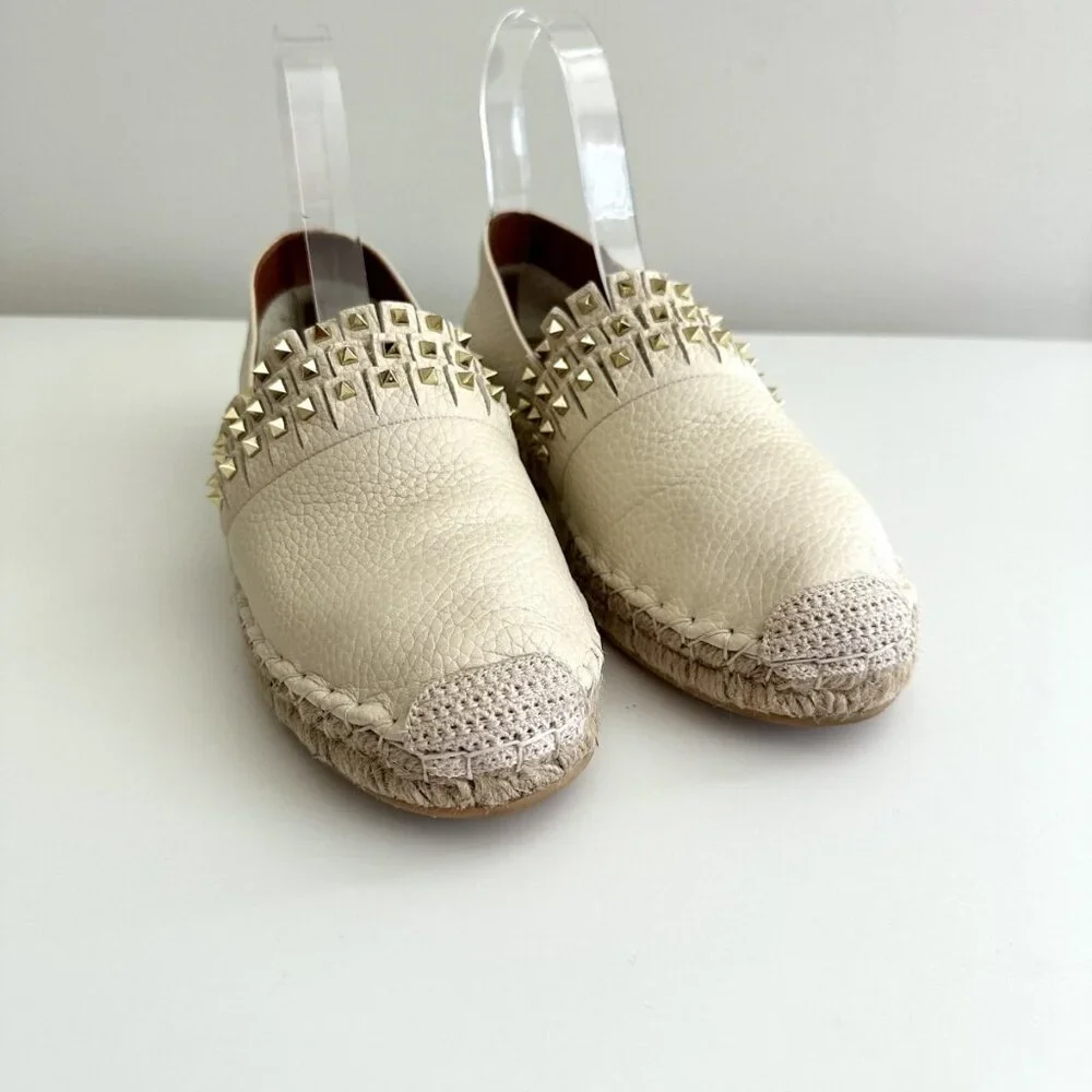 VALENTINO GARAVANI Rockstud Cream Pebbled Leather Espadrille Flats Size 8